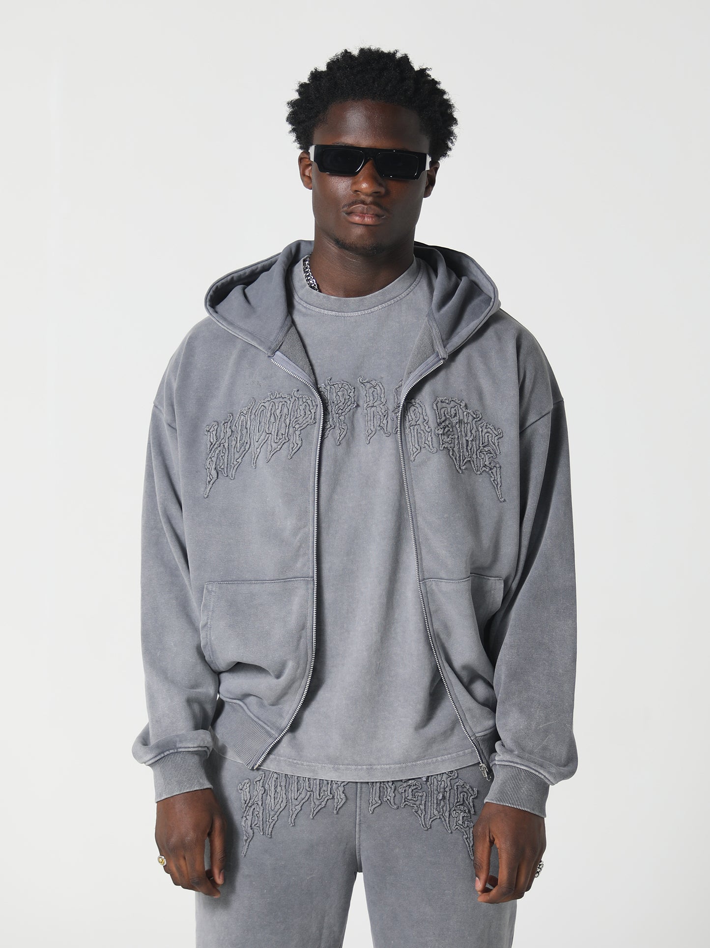 DISTRESSED RAW APLIQUE HOODY WASHED GREY